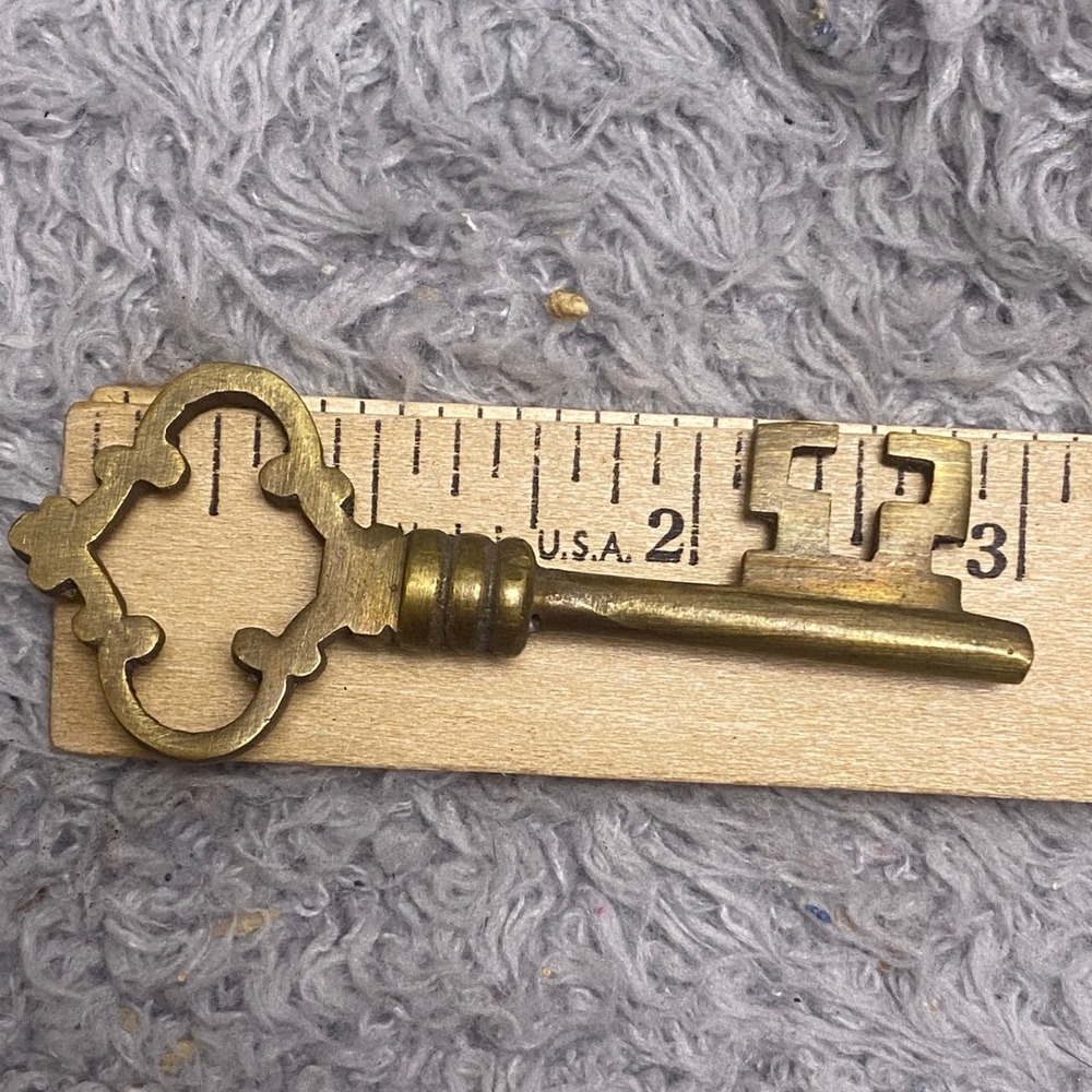 2 Brass Skeleton Keys 3" long - Picture 3 of 5